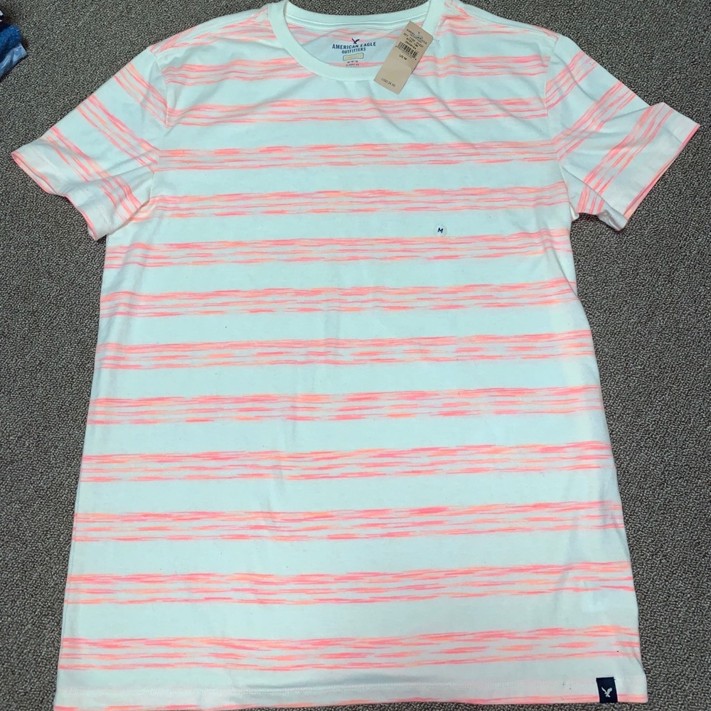 Men’s American Eagle tee shirt
